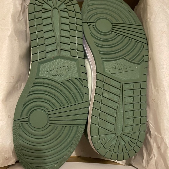 Nike air Jordan 1 mid Dutch green . - Picture 7 of 9